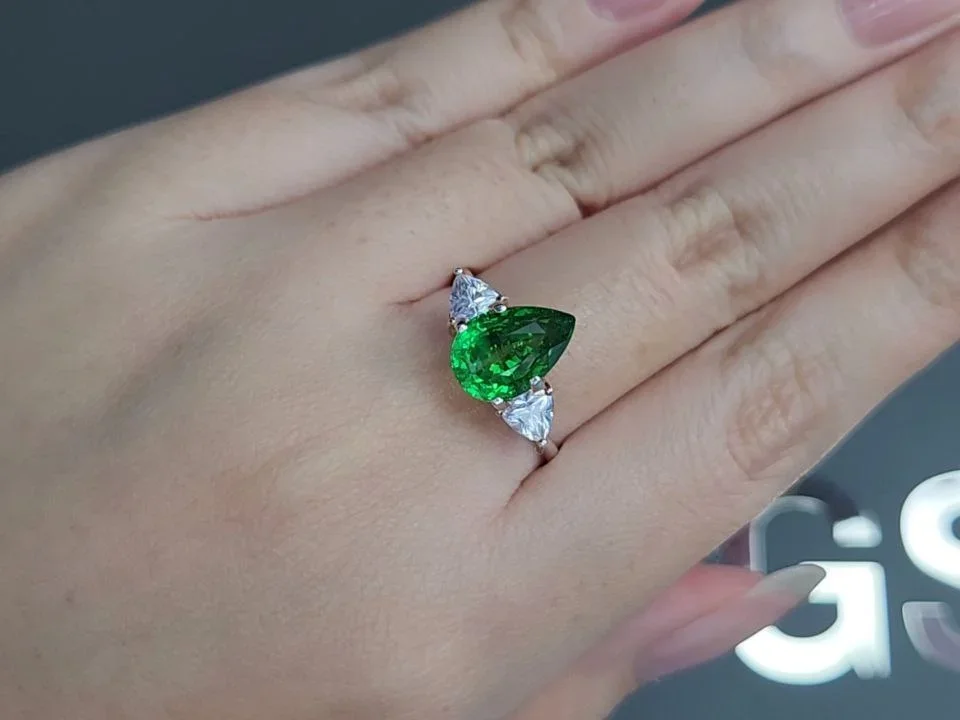 Intense green tsavorite garnet in cut pear 3.30 carats, Tanzania Image №5