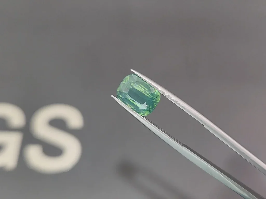 Green zircon cushion cut 3.90 carats, Tanzania  Image №3