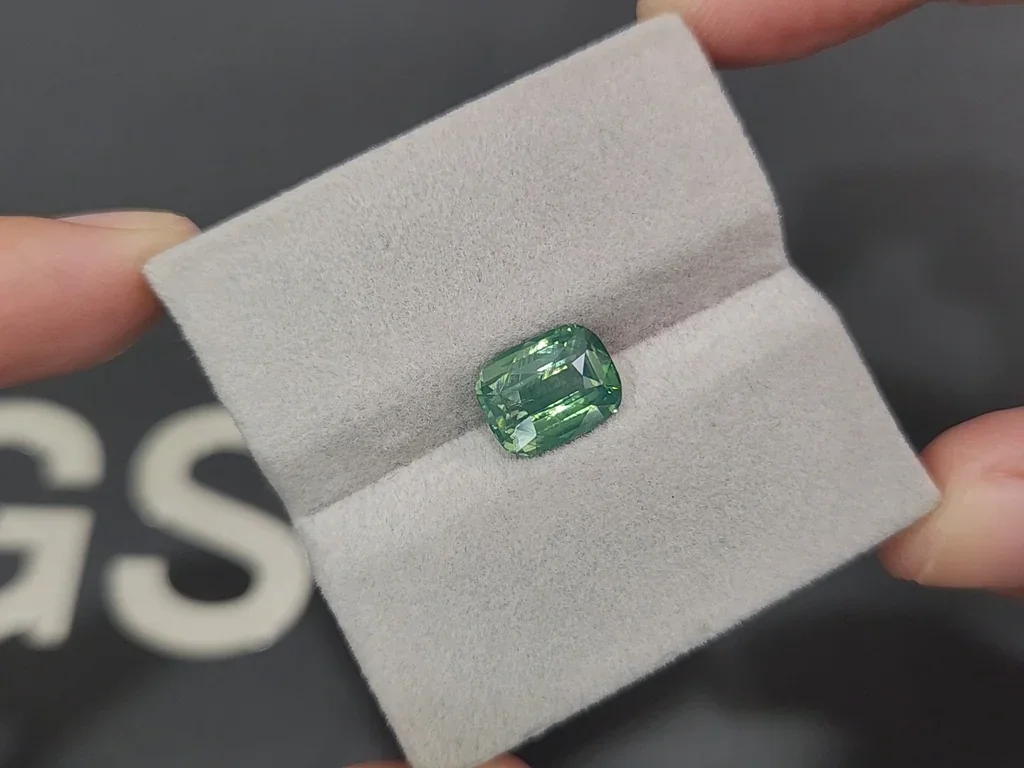 Green zircon cushion cut 3.90 carats, Tanzania  Image №4