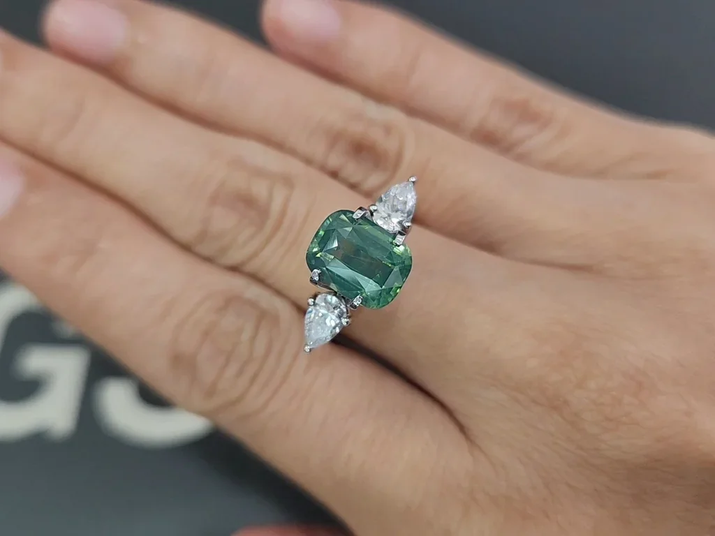 Green zircon cushion cut 3.90 carats, Tanzania  Image №5