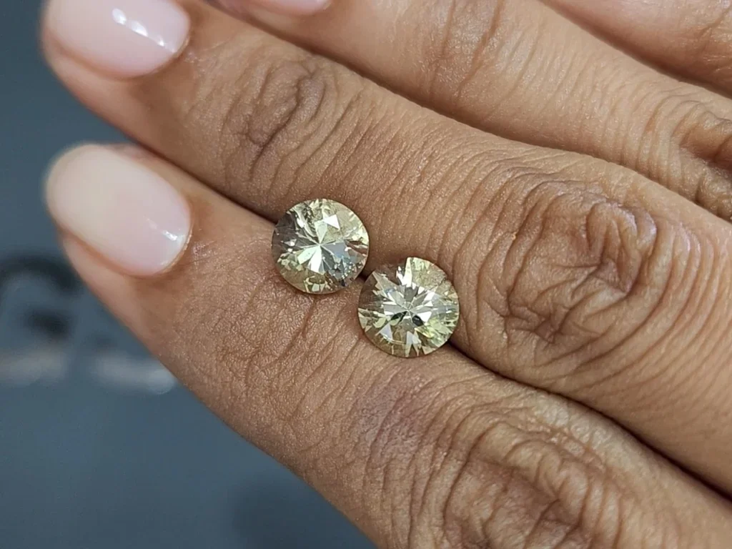 Pair of yellow beryls round cut 3.45 carats, Nigeria Image №2