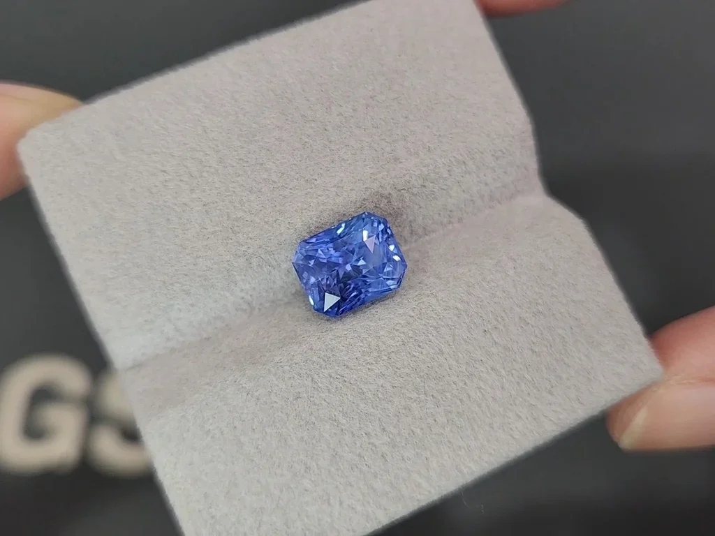 Unheated sapphire Intense Blue octagon cut 3.52 carats, Sri Lanka Image №4