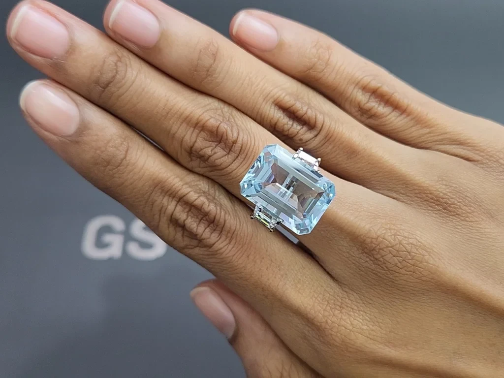 Large aquamarine octagon cut 14.41 carats, Madagascar  Image №5