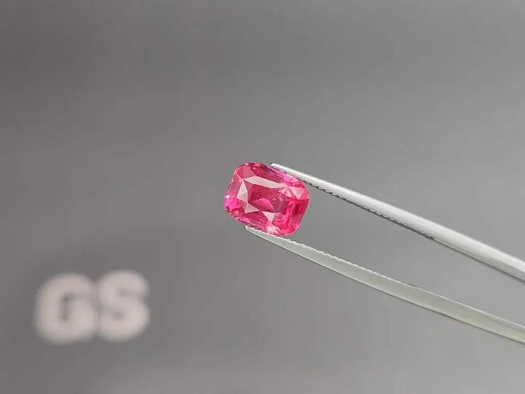 Vibrant Vivid Pink Mahenge spinel in cushion cut 2.57 carats, Tanzania Image №3