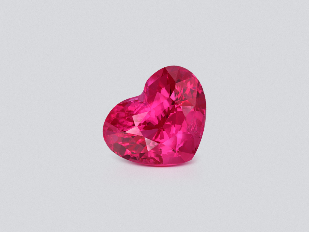 Vibrant Pink Red Mahenge spinel in heart shape 3.71 carats, Tanzania Image №1