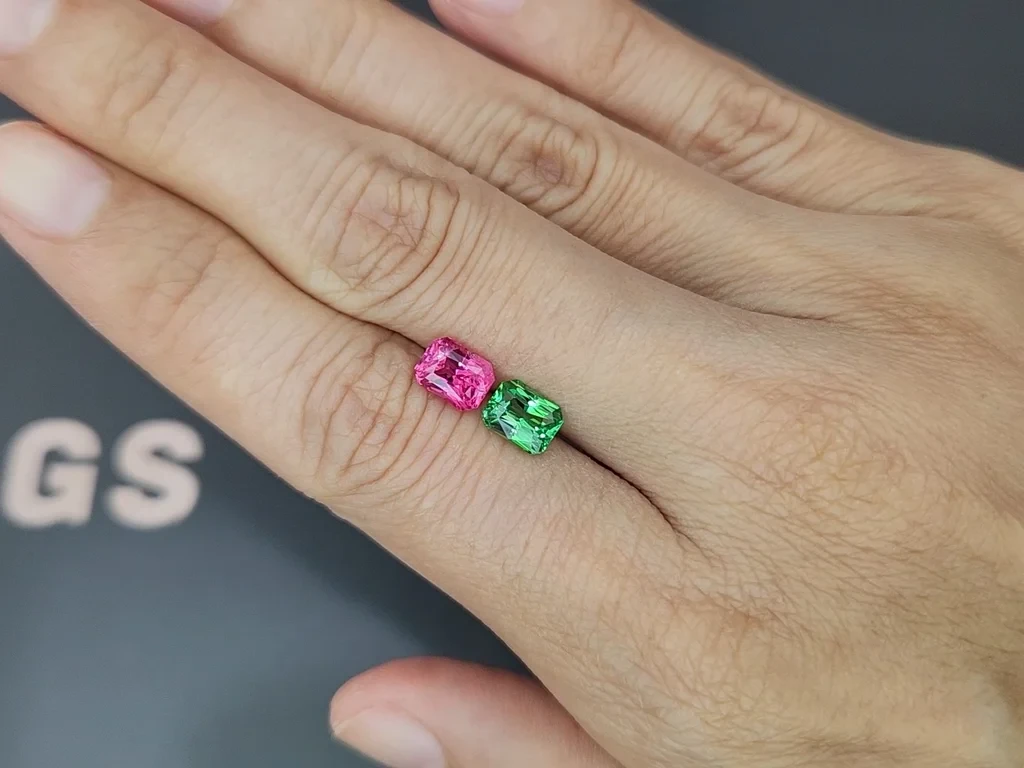 Striking contrasting pair of tsavorite and spinel radiant cut 2.58 carats, Tanzania Image №2