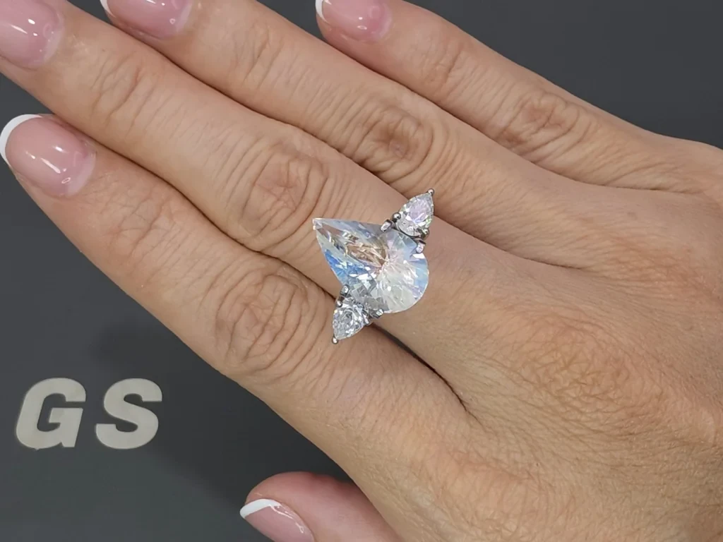 Rainbow moonstone pear cut 5.32 carats, Madagascar Image №5