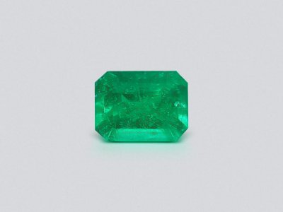 Colombian emerald Vivid Green 1.95 ct octagon cut photo