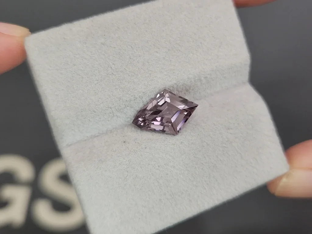 Spinel  in fancy cut 3.03 carats, Burma Image №4