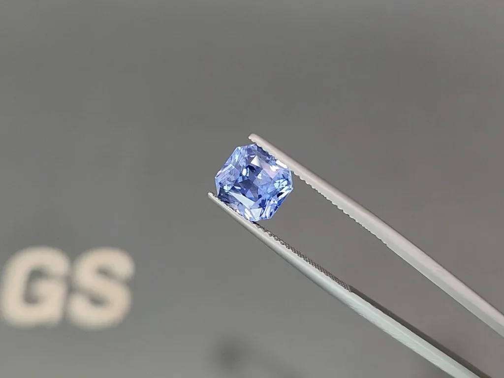 Unheated blue sapphire  radiant cut 3.54 carats, Sri Lanka Image №3