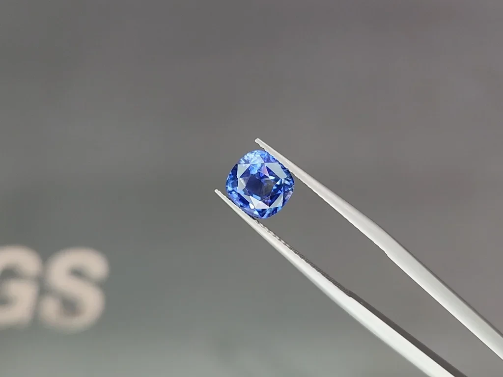 Sapphire Cornflower Blue cushion cut 3.36 carats, Sri Lanka Image №3