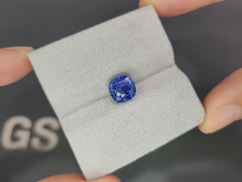 Sapphire Cornflower Blue cushion cut 3.36 carats, Sri Lanka Image №4
