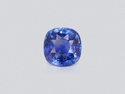Sapphire Cornflower Blue cushion cut 3.36 carats, Sri Lanka photo