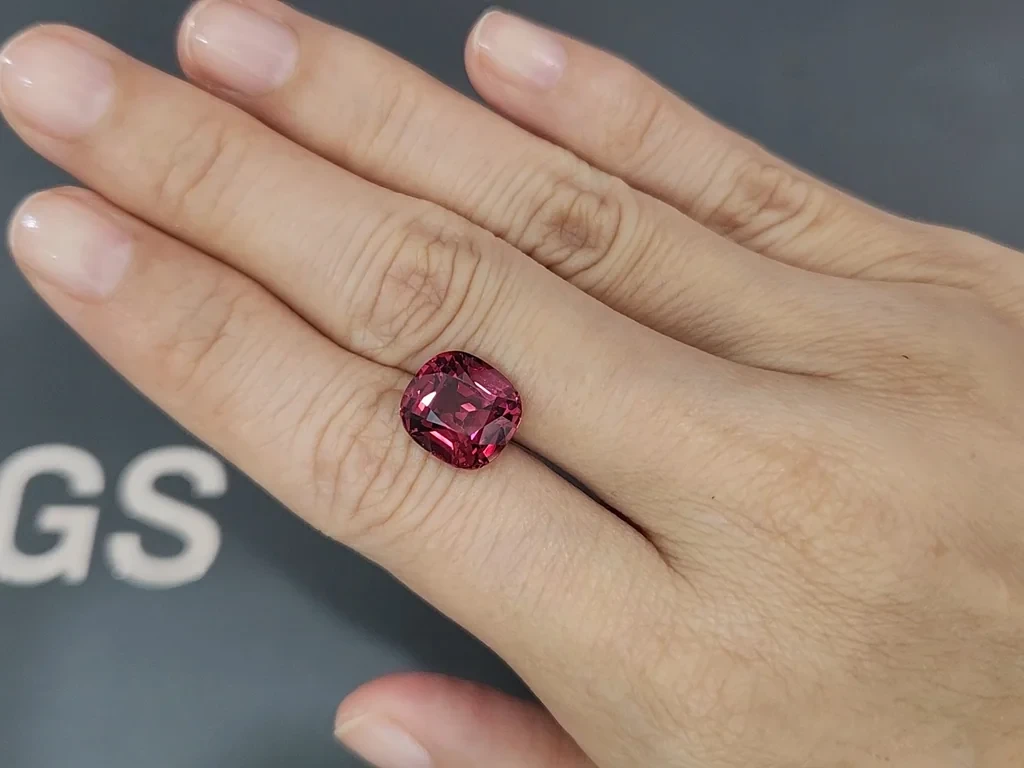 Garnet rhodolite cushion cut 6.68 carats, Tanzania Image №2