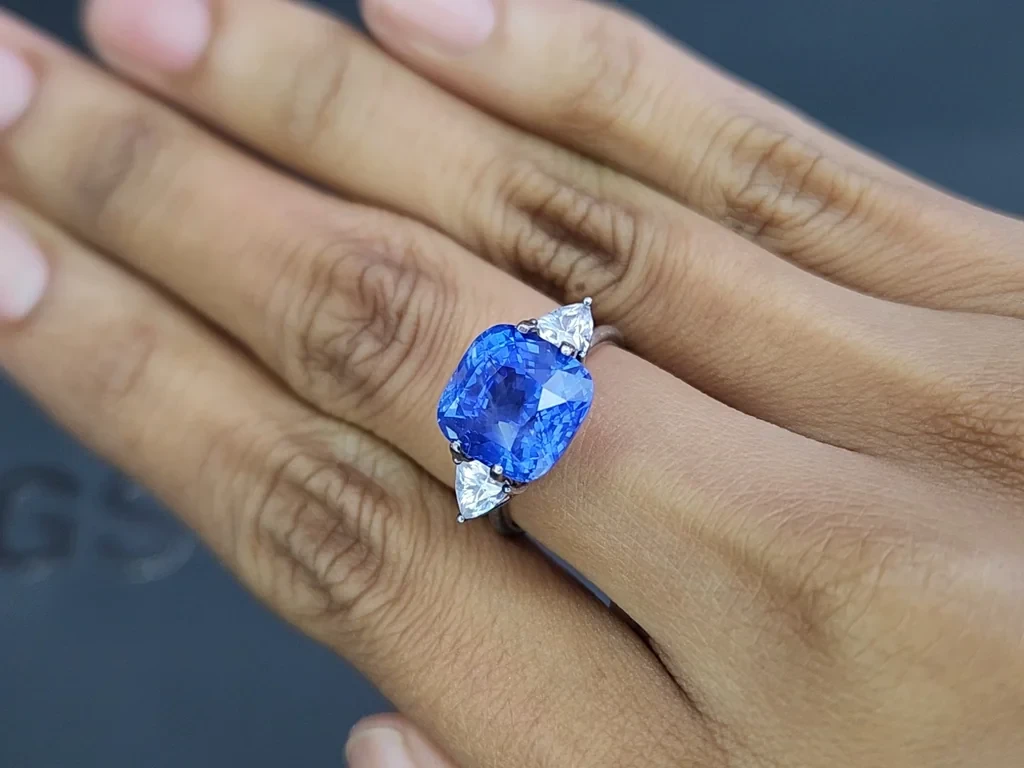 Unheated sapphire Cornflower Blue cushion cut  8.14 carats, Sri Lanka Image №5