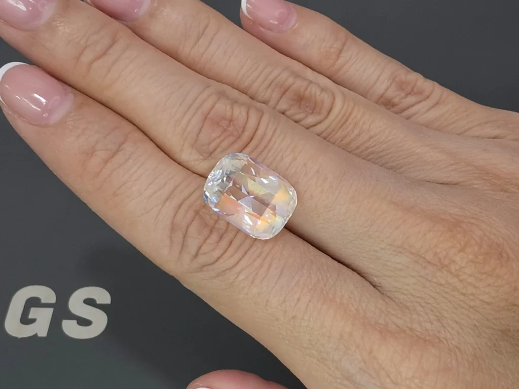 Rainbow moonstone cushion cut 9.88 carats, Madagascar Image №2