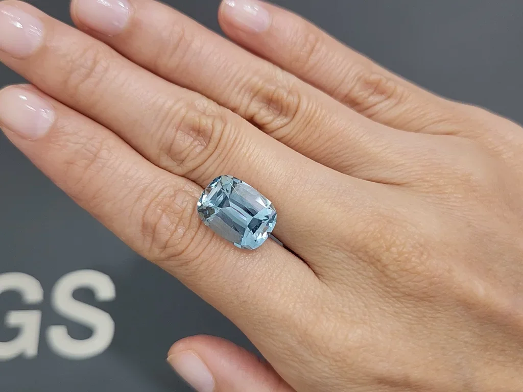 Rich aquamarine "Santa Maria" color, cushion cut 7.59 carats, Africa Image №2