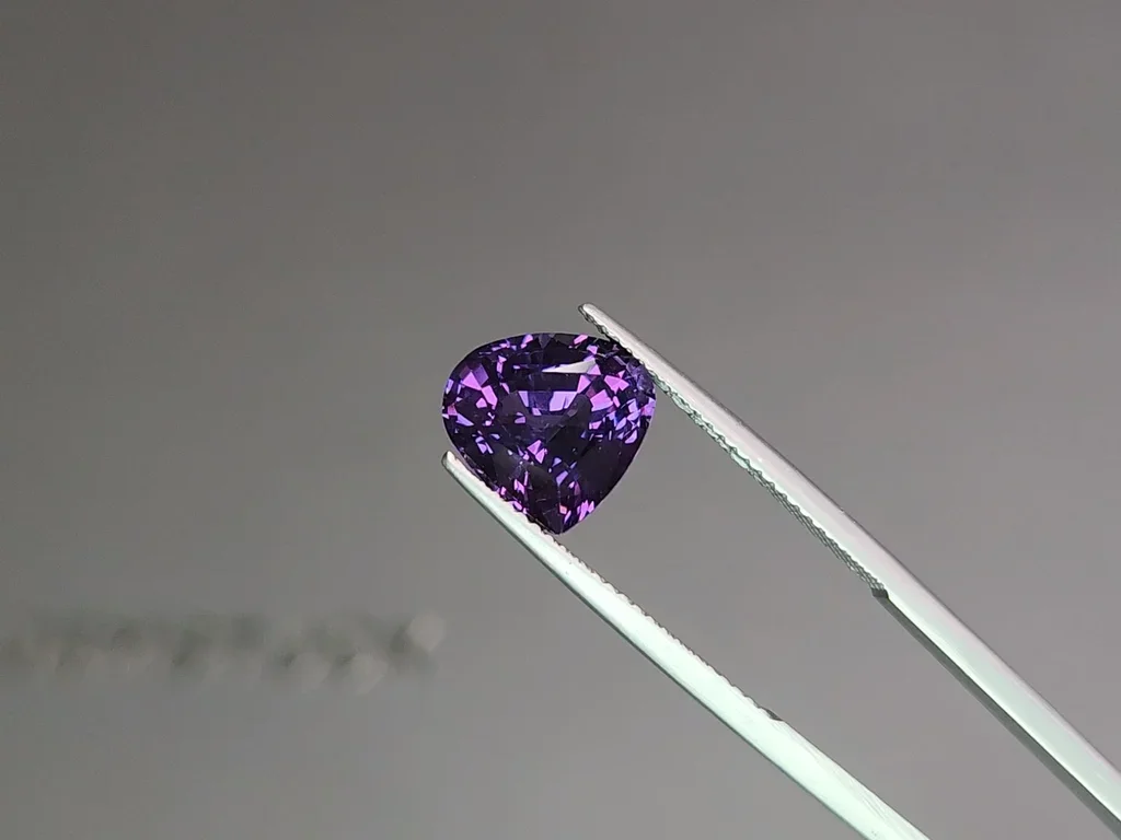 Rare color change spinel in pear shape 5.00 carats Image №4