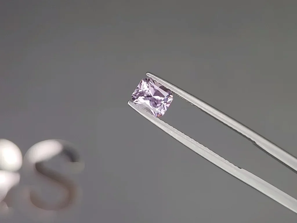 Violet radiant cut sapphire 0.81 carats, Madagascar Image №3