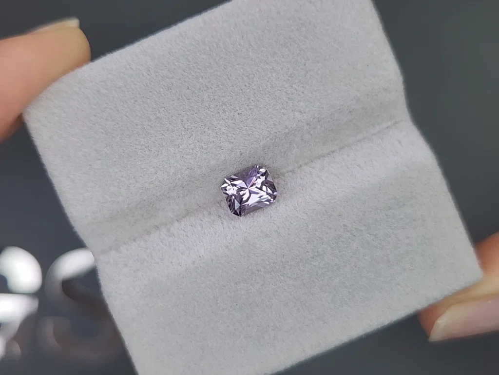 Violet radiant cut sapphire 0.81 carats, Madagascar Image №4