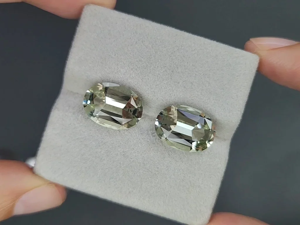 Pair of prasiolite (green quartz) in oval cut 8.81 carats, Africa Image №4