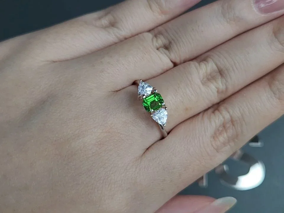 Vivid green tsavorite garnet in octagon cut 0.60 carats, Tanzania  Image №5