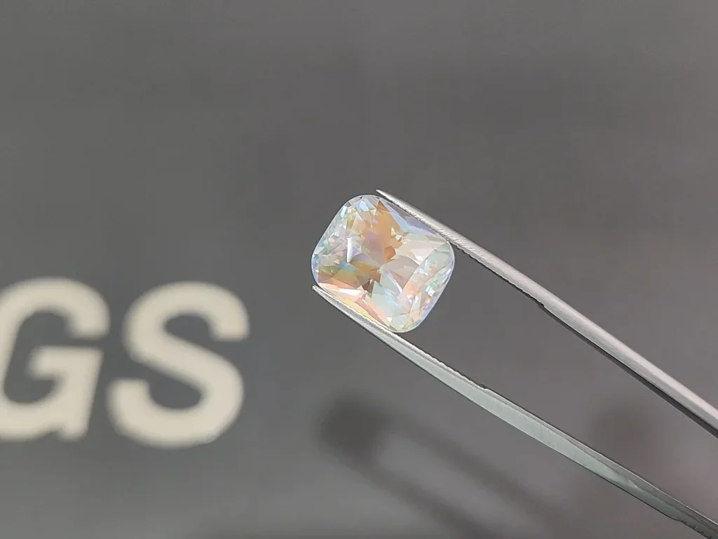 Rainbow moonstone cushion cut 10.41 carats, Madagascar Image №3