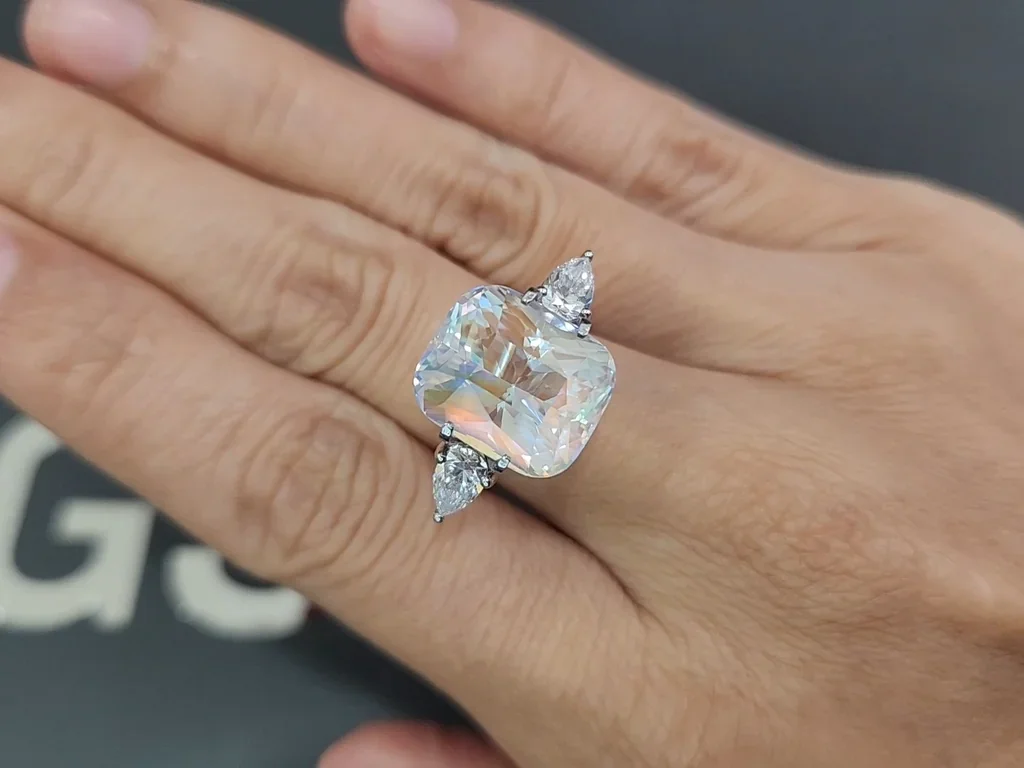 Rainbow moonstone cushion cut 10.41 carats, Madagascar Image №5