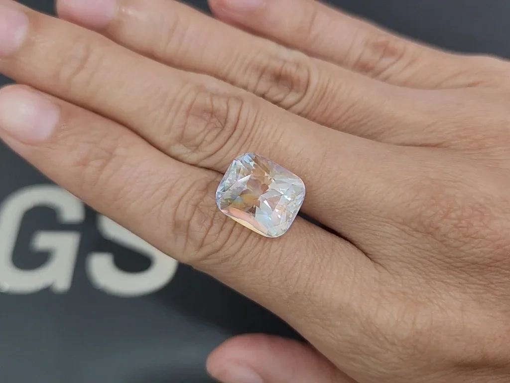 Rainbow moonstone cushion cut 10.41 carats, Madagascar Image №2