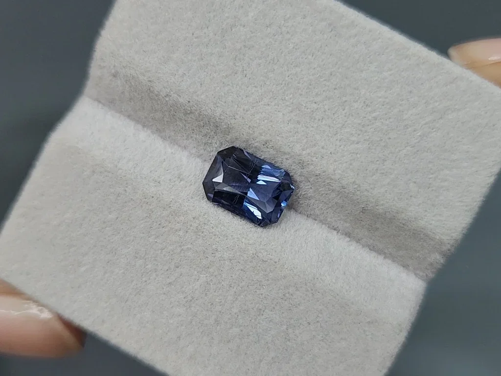 Unheated sapphire Vivid Blue octagon cut 2.04 carats, Tanzania Image №4