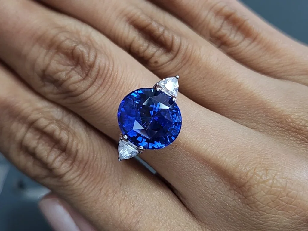 Sapphire Royal Blue round cut 8.71 carats, Sri Lanka  Image №5