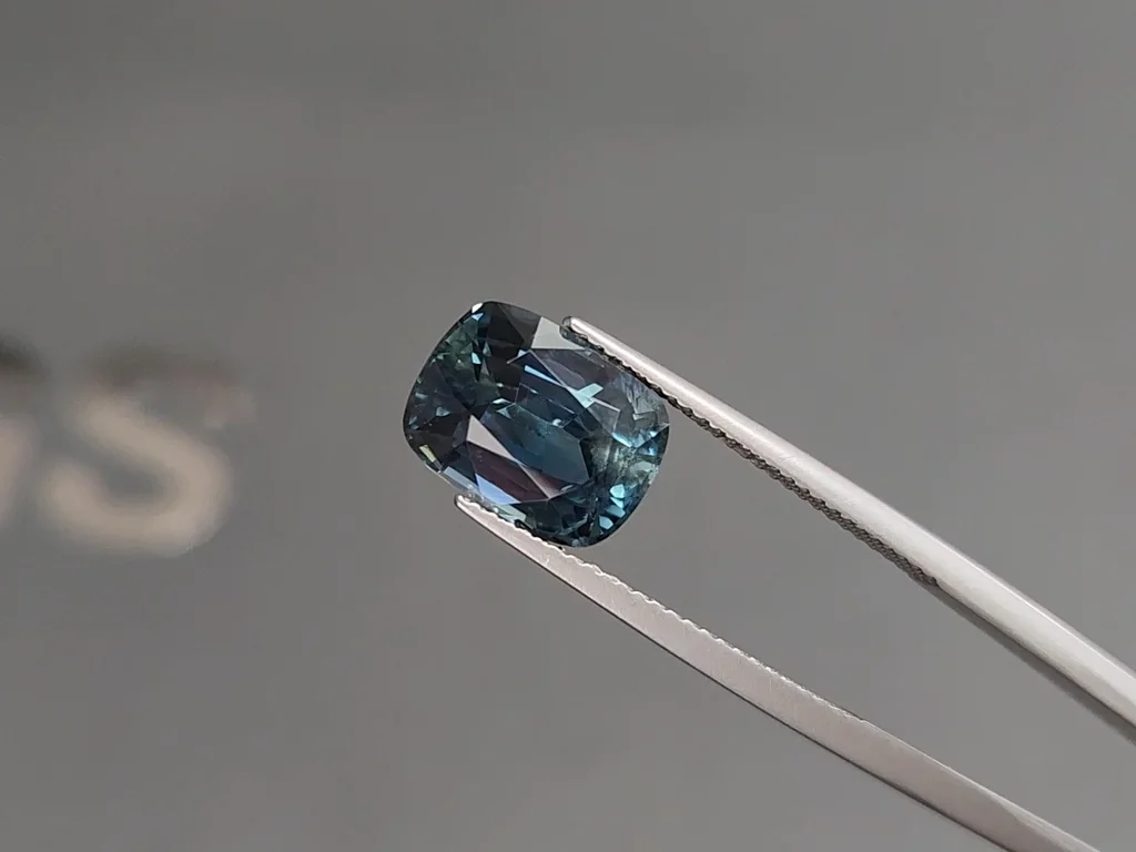 Unheated sapphire Teal cushion cut 5.29 carats, Madagascar Image №3