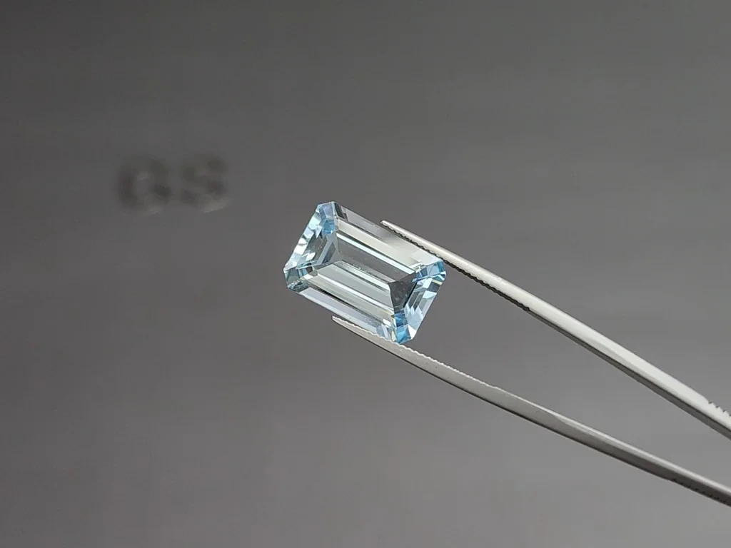 Aquamarine octagon cut  9.59 carats, Madagascar Image №3