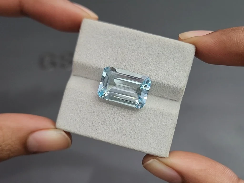 Aquamarine octagon cut  9.59 carats, Madagascar Image №4