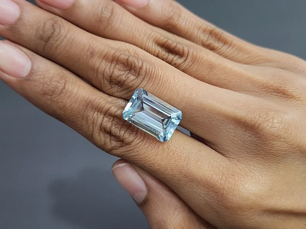 Aquamarine octagon cut  9.59 carats, Madagascar Image №2