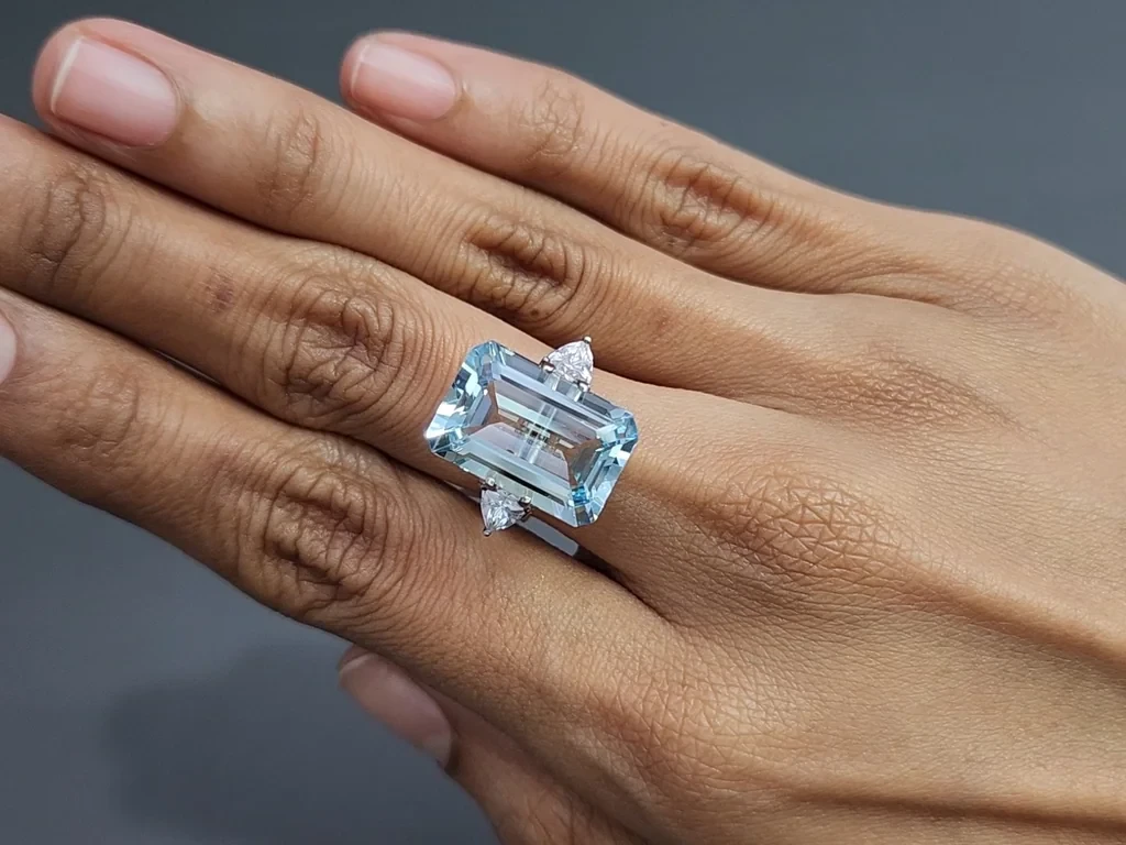 Aquamarine octagon cut  9.59 carats, Madagascar Image №5