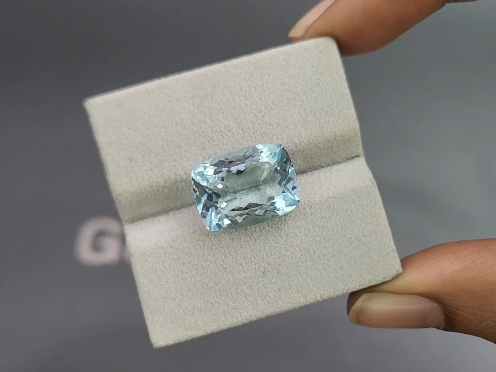 Aquamarine cushion cut 10.24 carats, Madagascar  Image №4