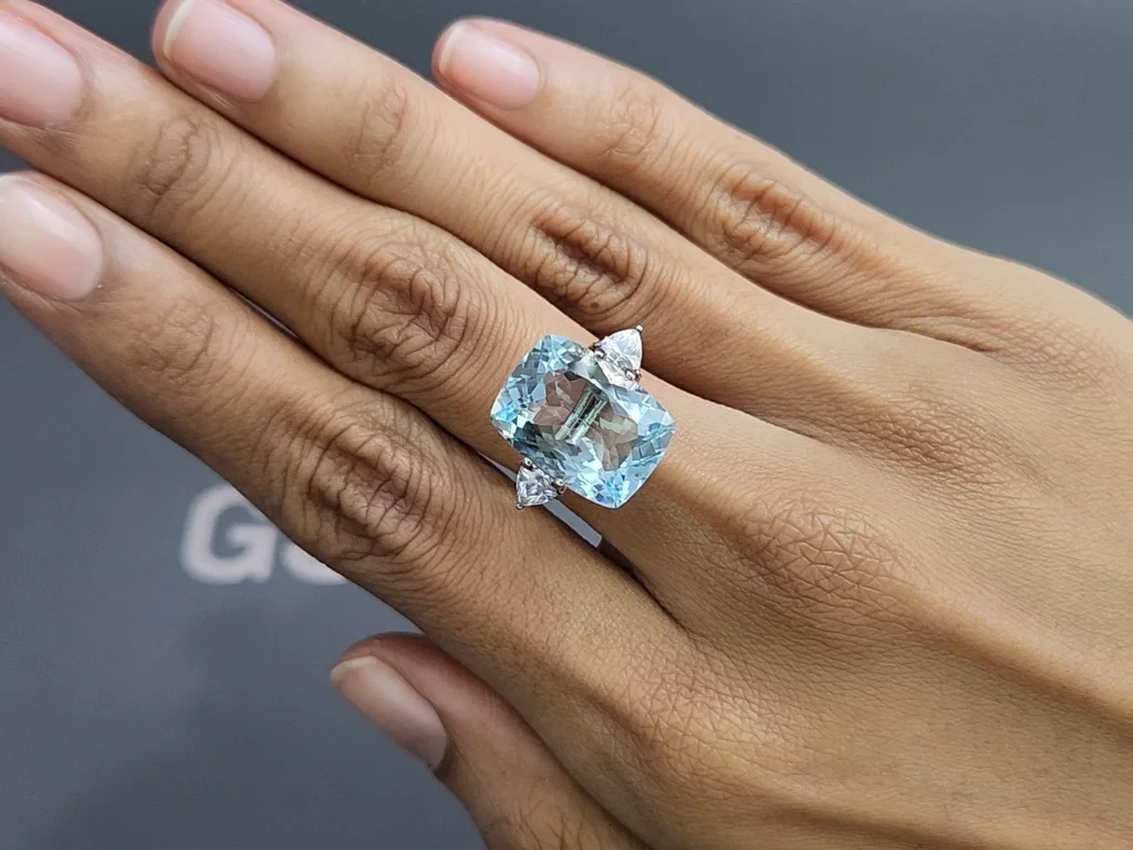 Aquamarine cushion cut 10.24 carats, Madagascar  Image №5