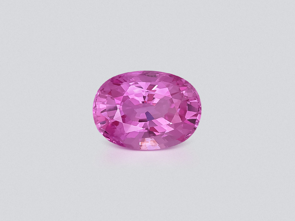 Unheated Intense Pink sapphire in oval cut 3.59 carats, Madagascar Image №1