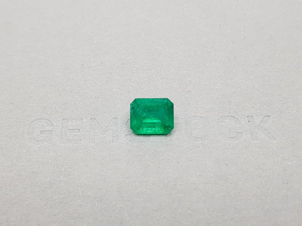 Vivid Green emerald octagon shape 1.83 ct, Colombia Image №2
