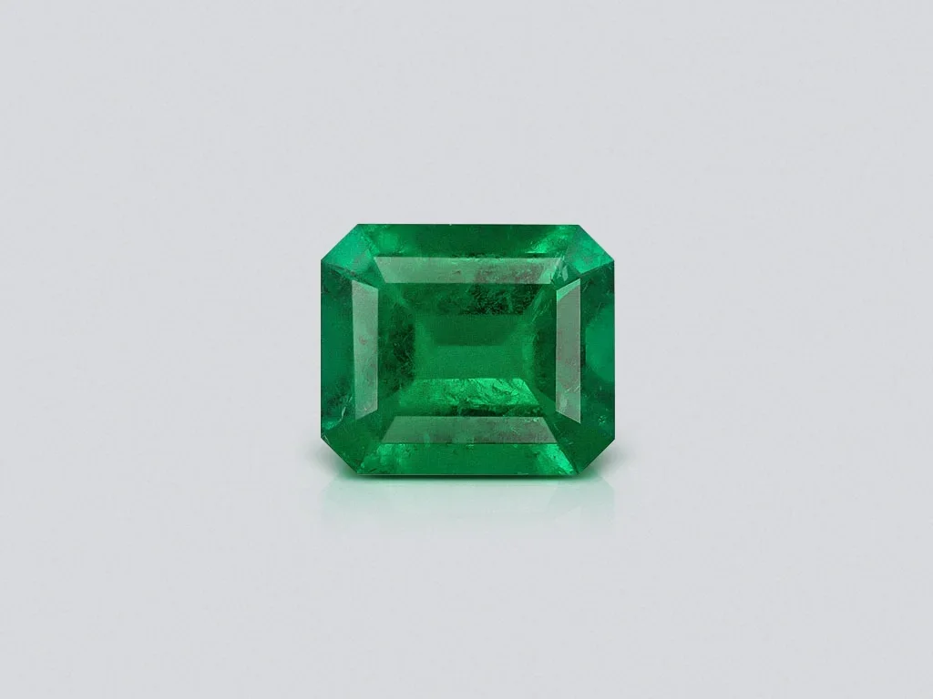 Vivid Green emerald 1.69 ct, Colombia Image №1