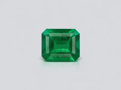 Vivid Green emerald 1.69 ct, Colombia photo