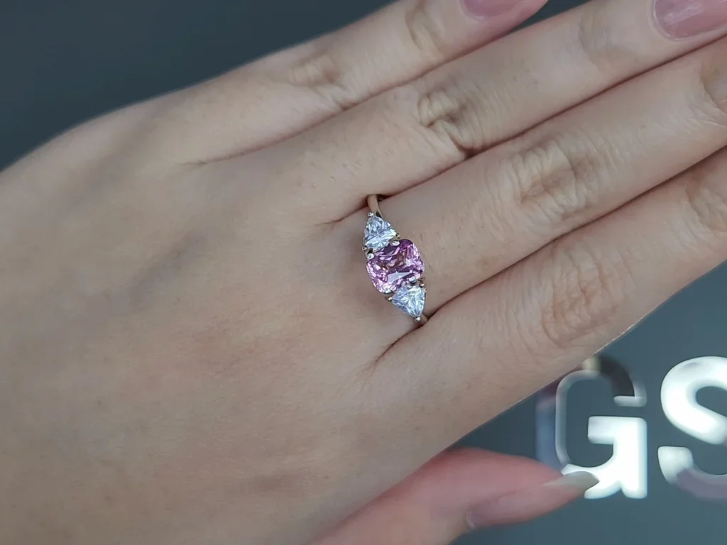 Unheated Baby pink sapphire in cushion cut 1.55 carats, Madagascar Image №5