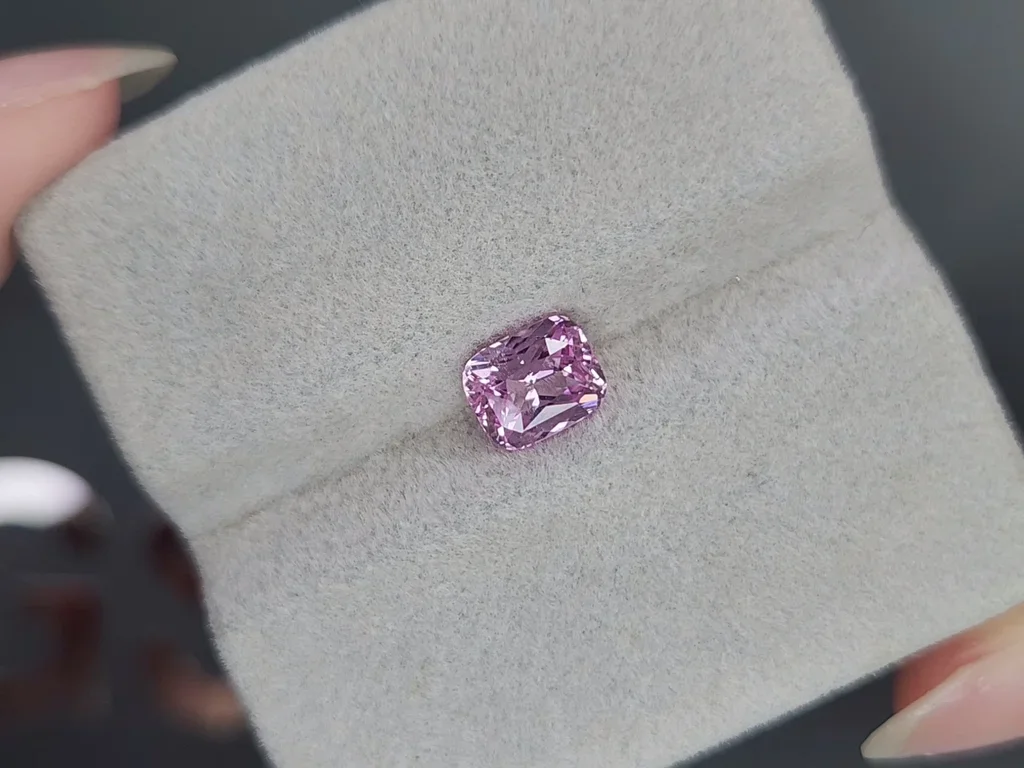 Unheated Baby pink sapphire in cushion cut 1.55 carats, Madagascar Image №4