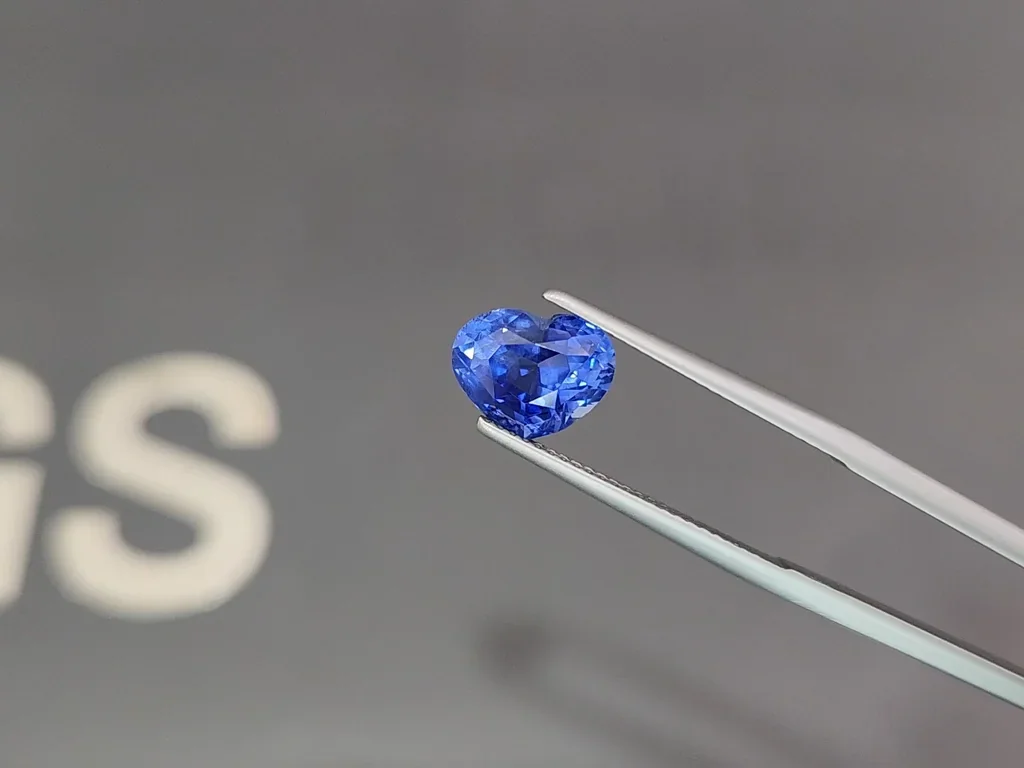 Sapphire Cornflower Blue heart shape 4.57 carats, Sri Lanka Image №3