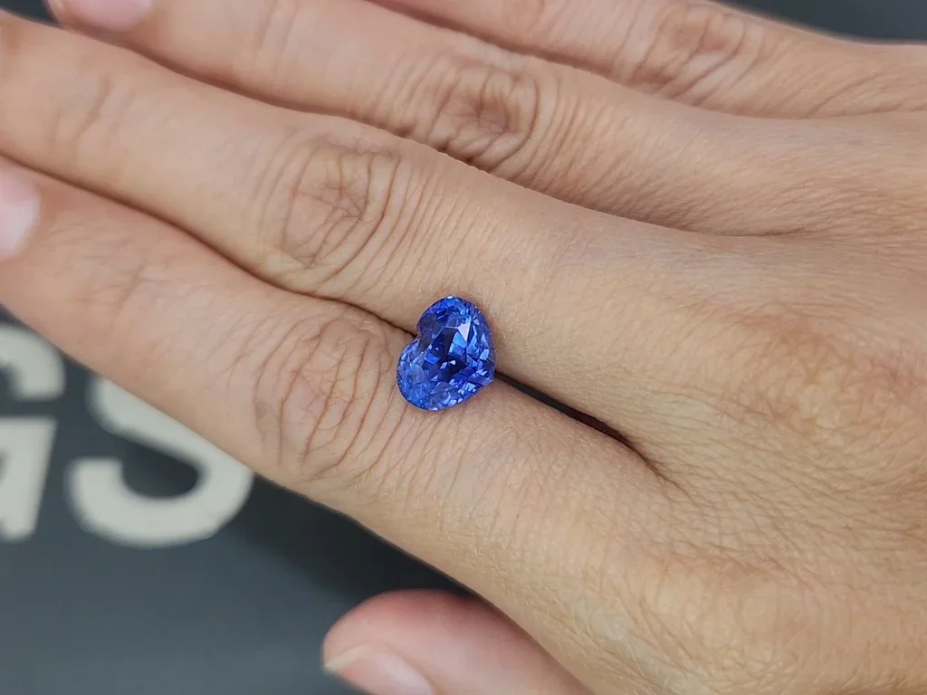 Sapphire Cornflower Blue heart shape 4.57 carats, Sri Lanka Image №2