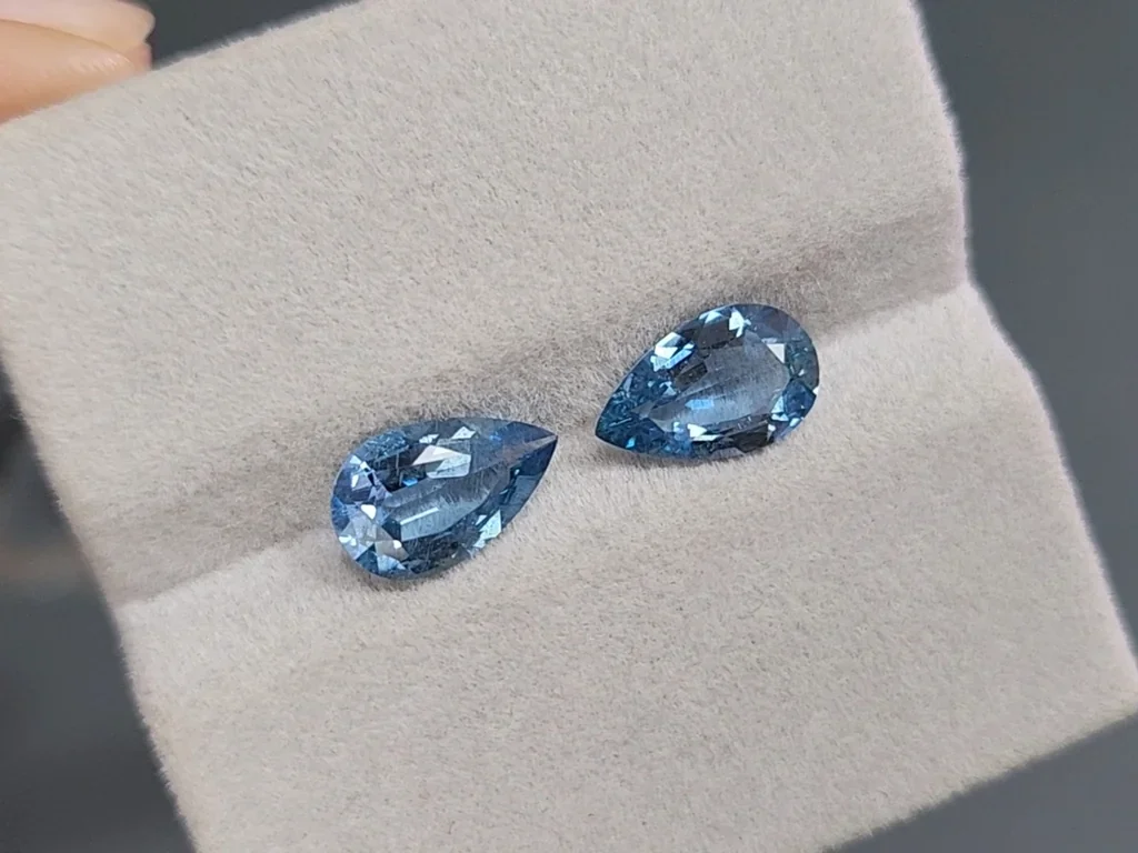 Pair of aquamarines Santa Maria  pear cut 2.81 carats, Madagascar  Image №4