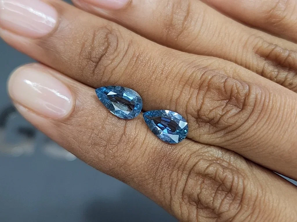 Pair of aquamarines Santa Maria  pear cut 2.81 carats, Madagascar  Image №2
