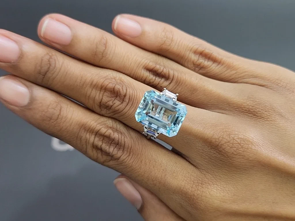 Aquamarine octagon cut 11.70 carats, Madagascar  Image №5