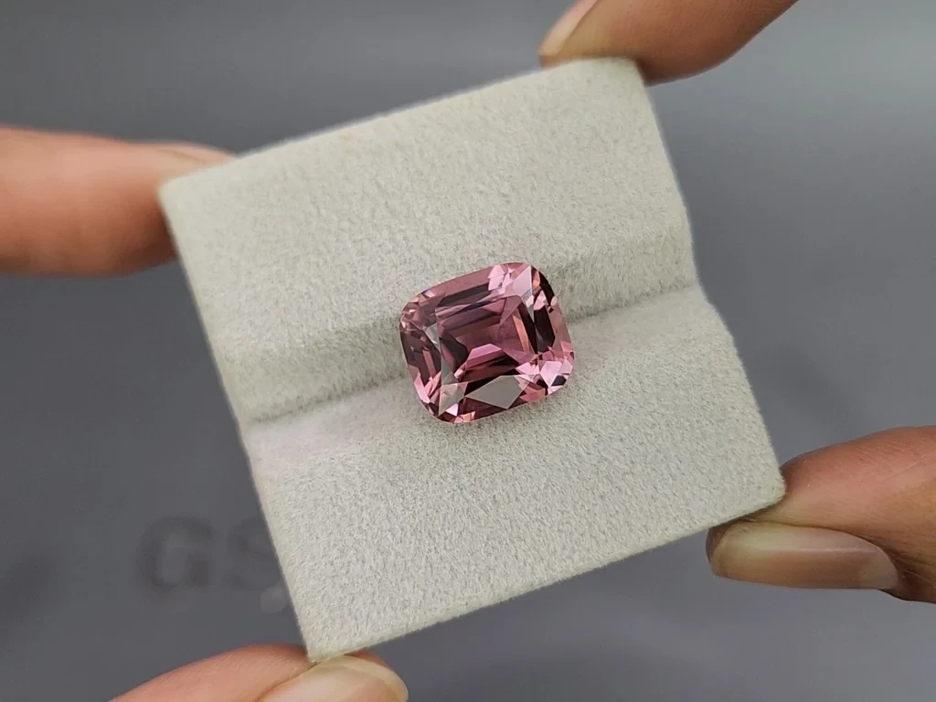 Pink tourmaline cushion cut 8.37 carats,  Nigeria Image №4